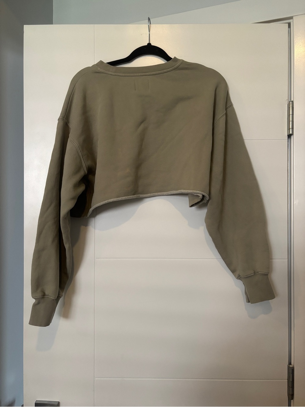 TNA Aritzia CozyAF Fleece Cropped Olive Green Women's Sweatshirt - Picture 5 of 11